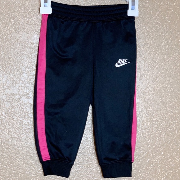 nike sweatpants with elastic bottoms